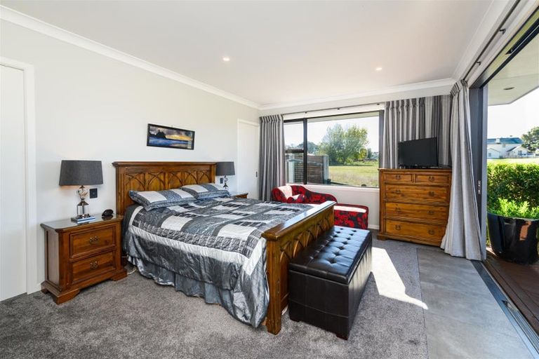 Photo of property in 10 Hanalin Drive, Marton, 4710