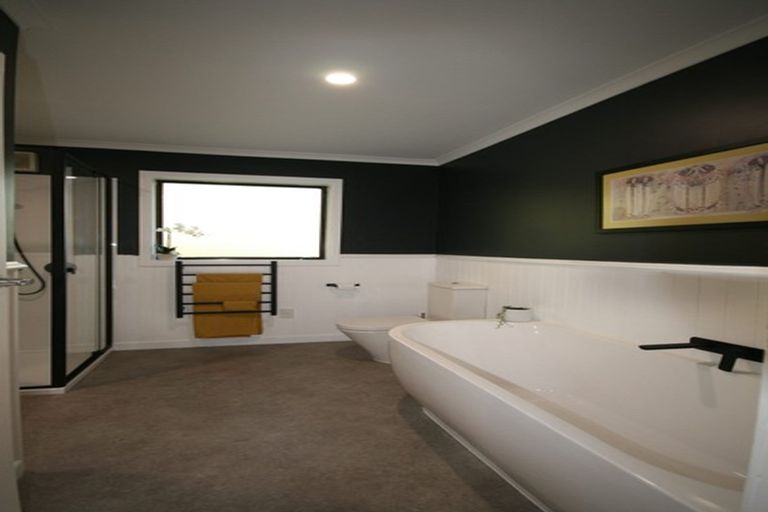 Photo of property in 7e Tasman Street, Vogeltown, New Plymouth, 4310