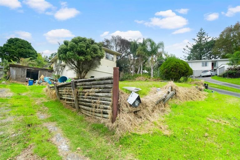 Photo of property in 24 Zingaro Place, Massey, Auckland, 0614