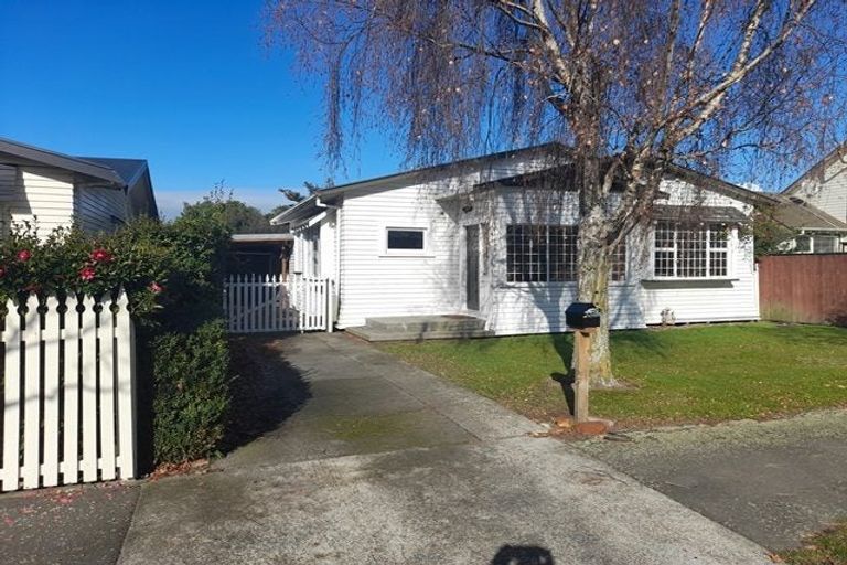 Photo of property in 8 Argyle Avenue, Takaro, Palmerston North, 4410