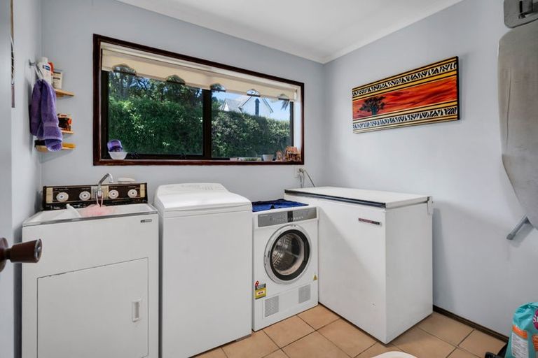 Photo of property in 2 Waireka Road, Omata, New Plymouth, 4374