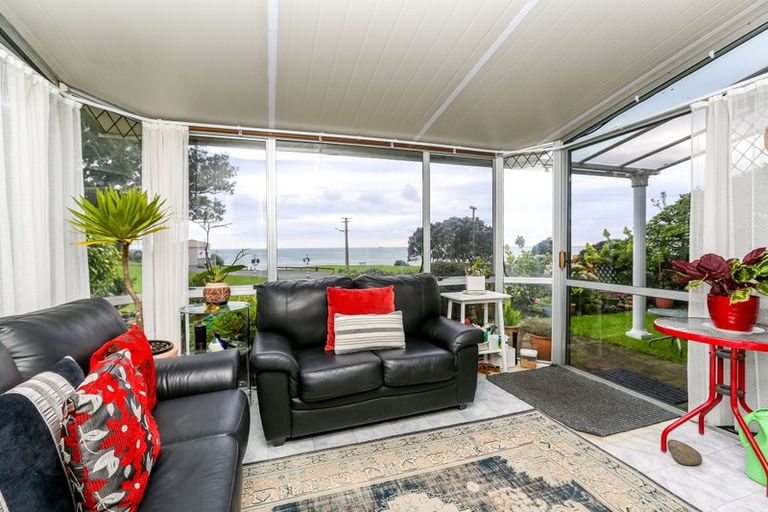 Photo of property in 2/6 Belt Road, Moturoa, New Plymouth, 4310