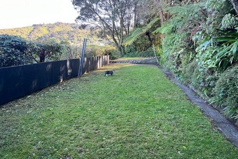 Photo of property in 18 Karachi Crescent, Khandallah, Wellington, 6035