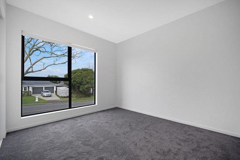 Photo of property in 62a Glenmore Road, Sunnyhills, Auckland, 2010