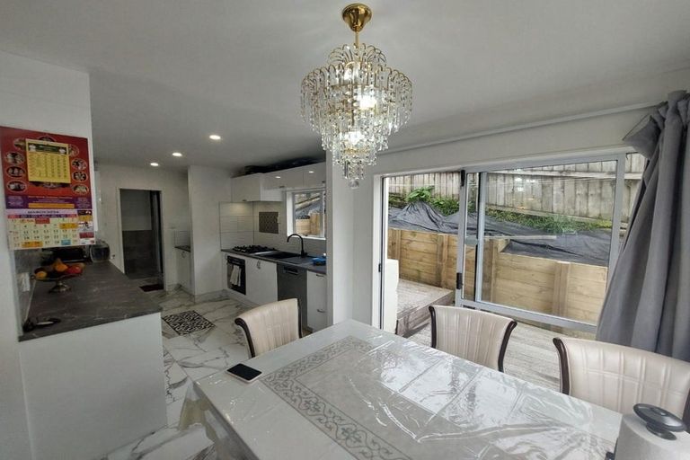 Photo of property in 5/24 Eastglen Road, Glen Eden, Auckland, 0602