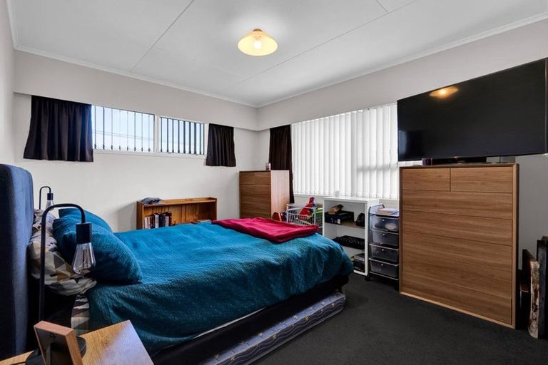 Photo of property in 1 Antonia Place, Bell Block, New Plymouth, 4312