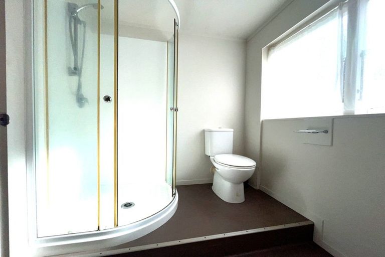 Photo of property in 1/35 Jaemont Avenue, Te Atatu South, Auckland, 0610