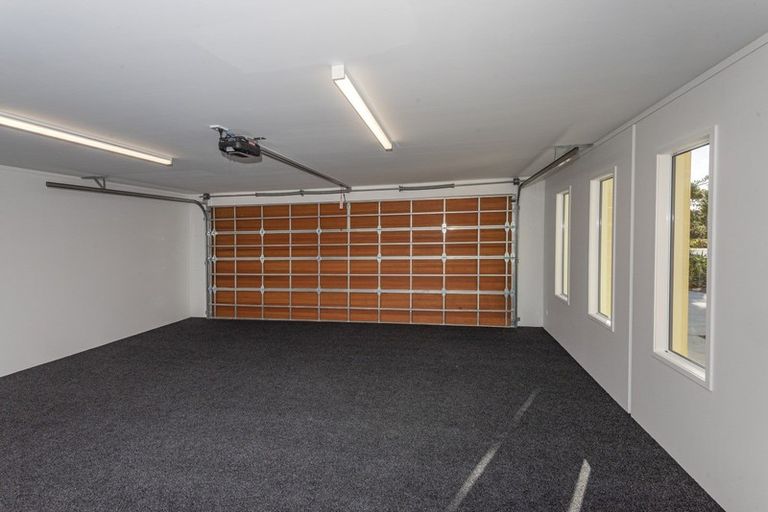 Photo of property in 17 Stace Hopper Drive, One Tree Point, 0118