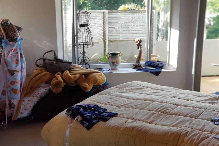 Photo of property in 3a Olwyn Place, Greenhithe, Auckland, 0632