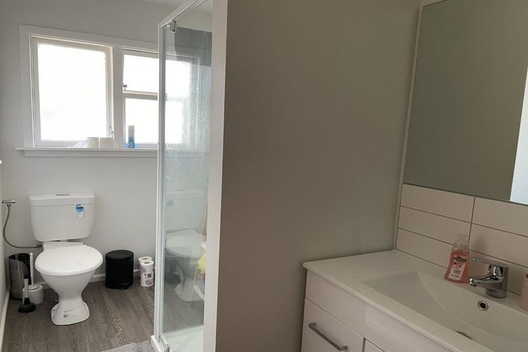 Photo of property in 2/11 Maxwell Street, Riccarton, Christchurch, 8041