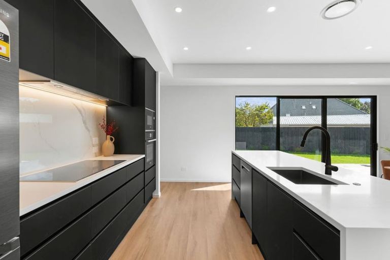 Photo of property in 2 Ferbane Way, Halswell, Christchurch, 8025