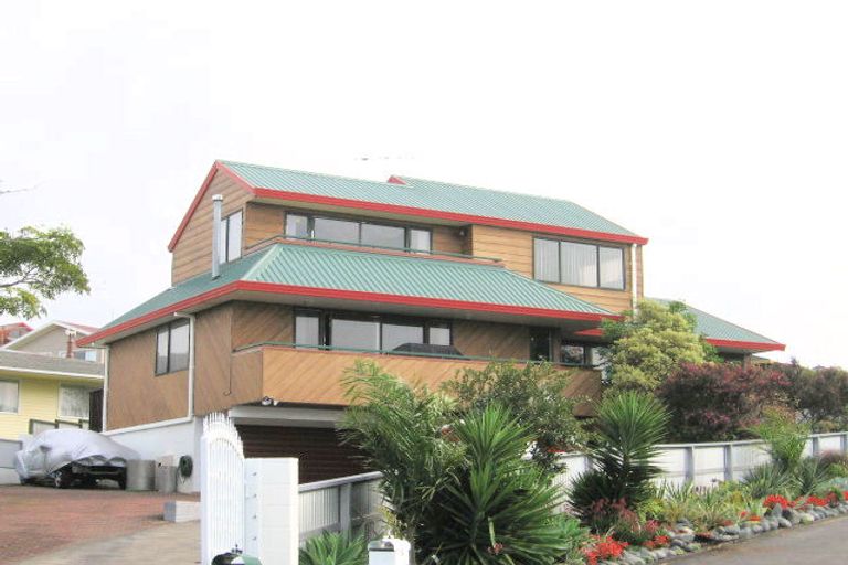 Photo of property in 7 Fairway Avenue, Red Beach, 0932