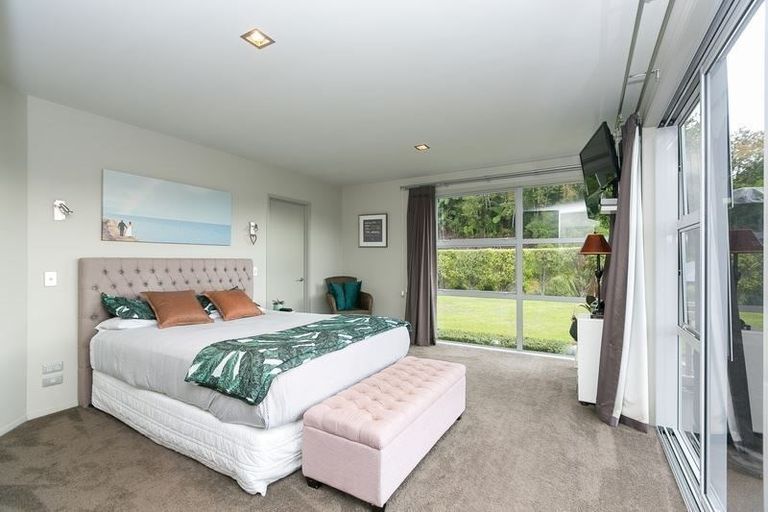 Photo of property in 11 Cherry Lane, Hurdon, New Plymouth, 4310