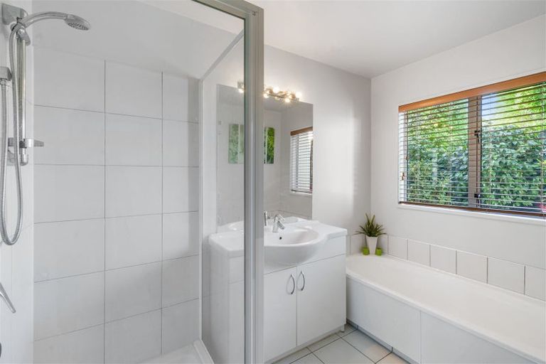 Photo of property in 2/239 Maidstone Road, Avonhead, Christchurch, 8042