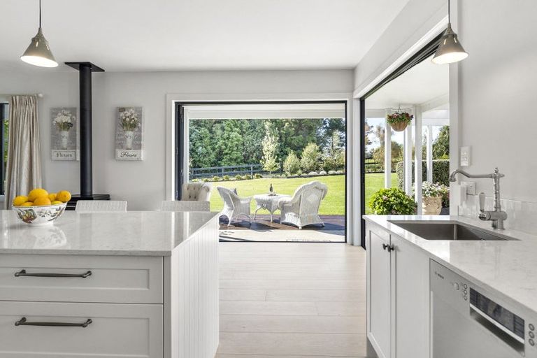 Photo of property in 24 Ellett Road West, Karaka, Papakura, 2580