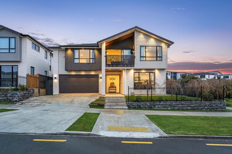 Photo of property in 25 Lime Hill Rise, Flat Bush, Auckland, 2019