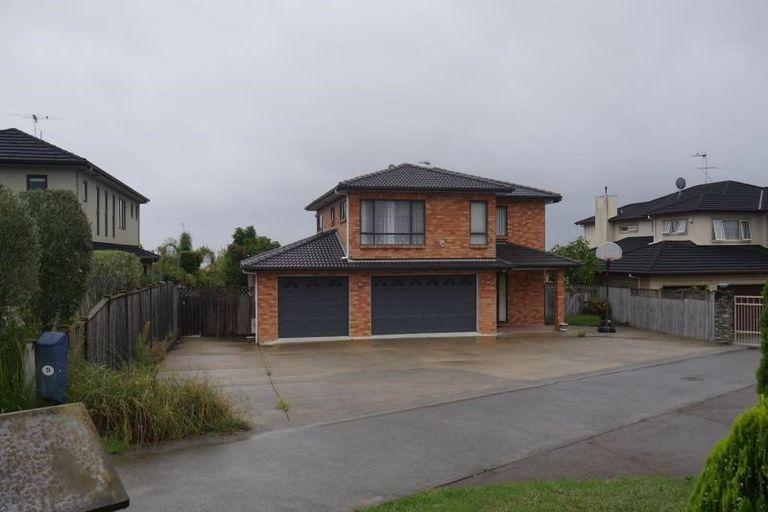 Photo of property in 24 Armstrong Farm Drive, East Tamaki Heights, Auckland, 2016
