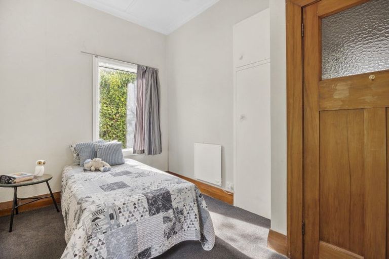 Photo of property in 32 Adderley Terrace, Ravensbourne, Dunedin, 9022