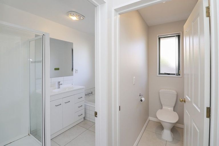 Photo of property in 2 Rue De La Mare, Parklands, Christchurch, 8083