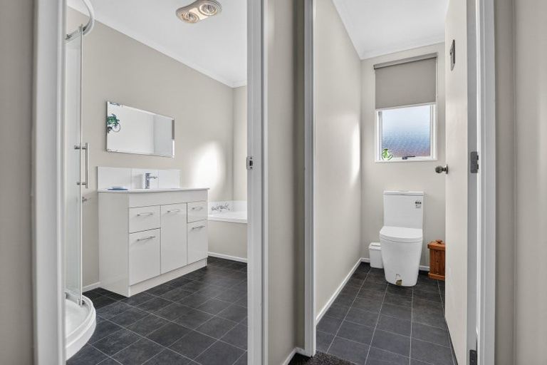 Photo of property in 35 Nottingham Drive, Hamilton East, Hamilton, 3216