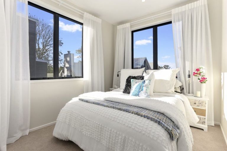 Photo of property in 53c Red Beach Road, Red Beach, 0932