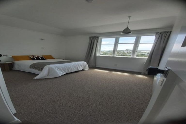 Photo of property in 84 Kinghorne Street, Strathmore Park, Wellington, 6022