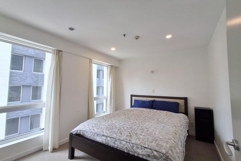 Photo of property in Terrace Heights Apartments, 4b/163 The Terrace, Wellington Central, Wellington, 6011