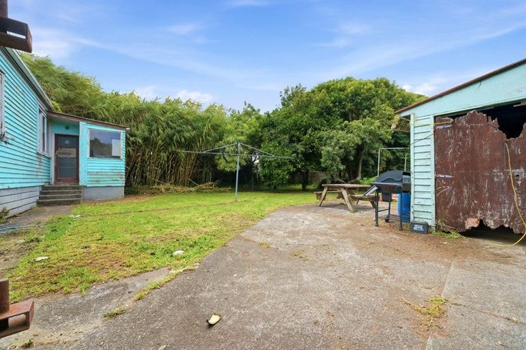 Photo of property in 2 Forbes Road, Favona, Auckland, 2024