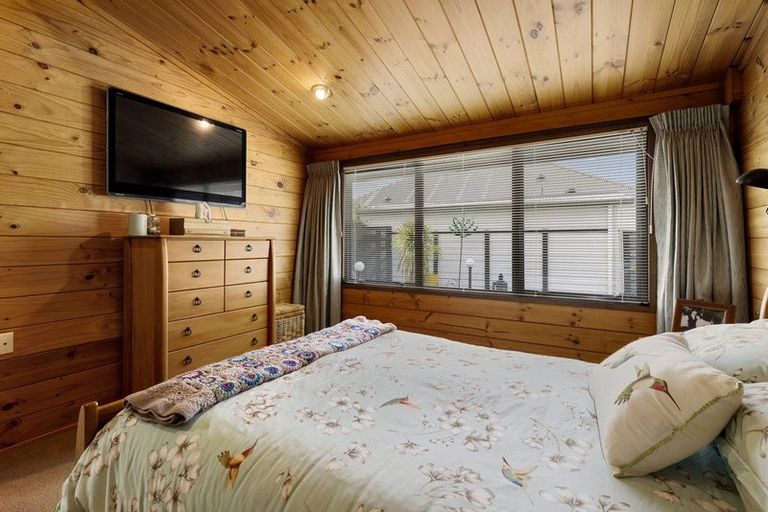 Photo of property in 6a Pilcher Crescent, Naenae, Lower Hutt, 5011