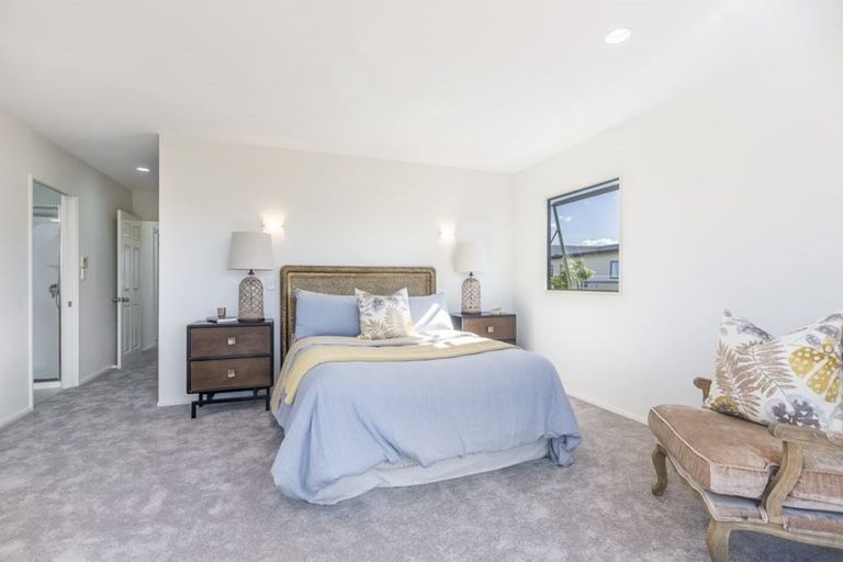 Photo of property in 21/15f Vinograd Drive, Te Atatu Peninsula, Auckland, 0610