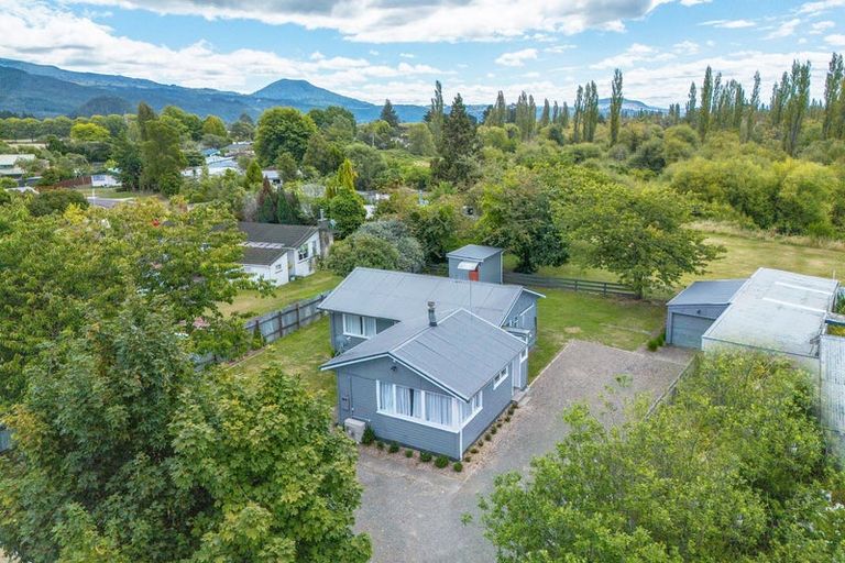 Photo of property in 123 Te Rangitautahanga Road, Turangi, 3334