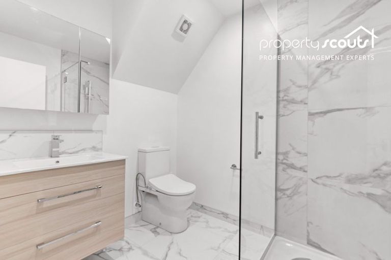 Photo of property in 10/10 Wilsher Crescent, Henderson, Auckland, 0612