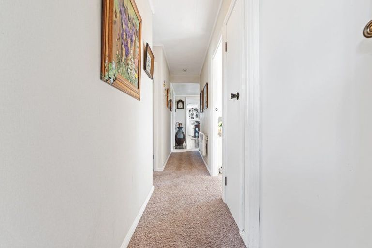 Photo of property in 104 Princess Street, Waitara, 4383