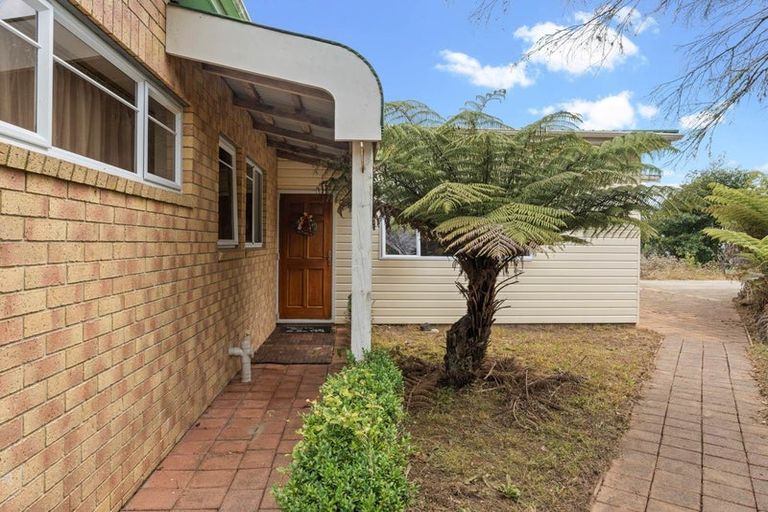 Photo of property in 114 Point View Drive, East Tamaki Heights, Auckland, 2016