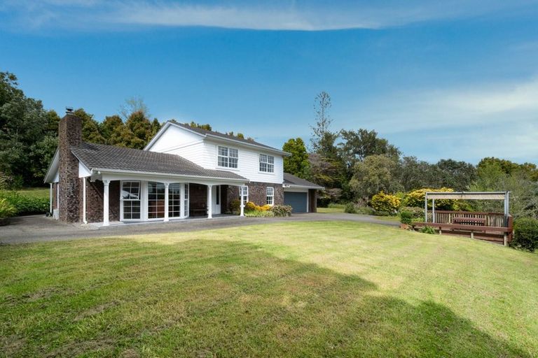 Photo of property in 18 Trig Road, West Harbour, Auckland, 0618