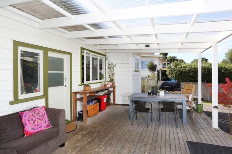 Photo of property in 31 Victoria Avenue, Waiuku, 2123