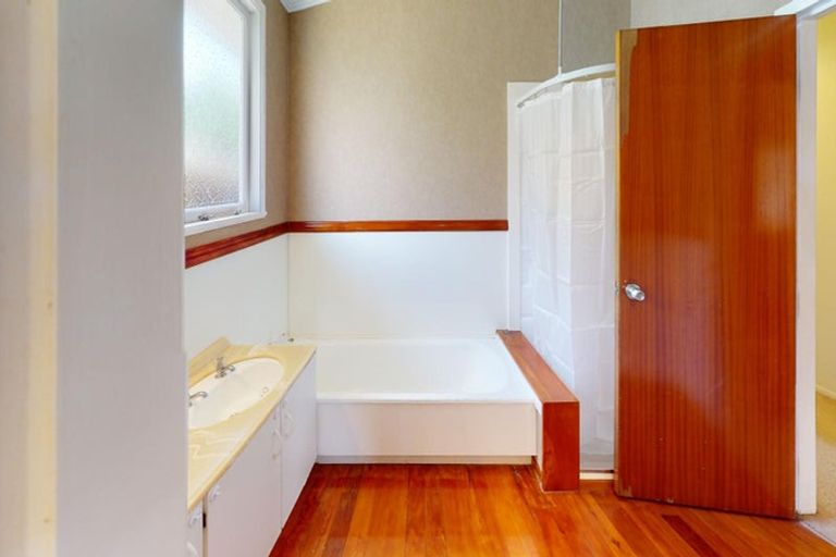 Photo of property in 82 Slacks Road, Awapuni, Palmerston North, 4412