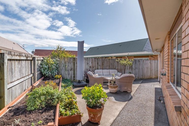 Photo of property in Holdsworth Villas, 54/2 William Donald Drive, Solway, Masterton, 5810