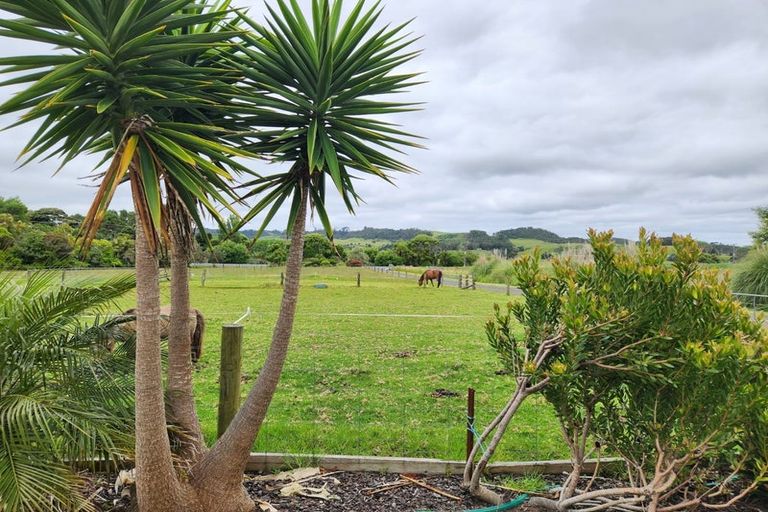 Photo of property in 1477 State Highway 16, Waimauku, 0883