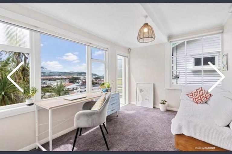 Photo of property in 14 Queens Drive, Kilbirnie, Wellington, 6022