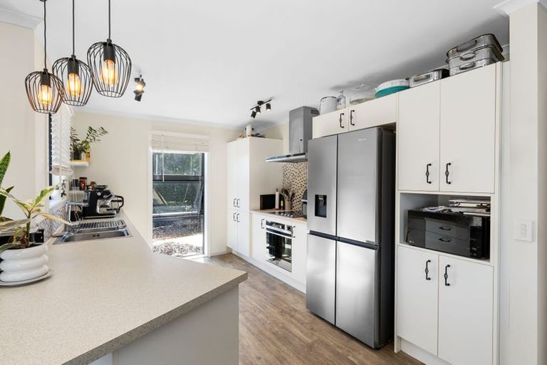 Photo of property in 23 Waipunahau Road, Waikanae, 5036