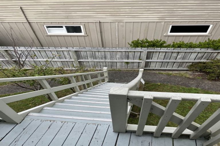 Photo of property in 9 Nikau Street, Eastbourne, Lower Hutt, 5013