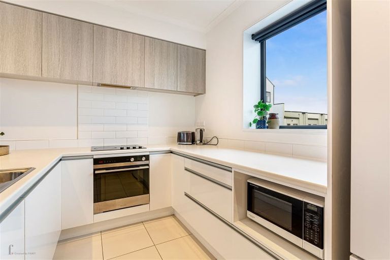 Photo of property in 217 Hobsonville Point Road, Hobsonville, Auckland, 0616