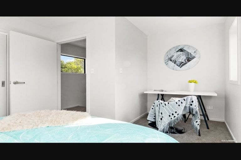 Photo of property in 9/1 Kaponga Crescent, New Lynn, Auckland, 0600