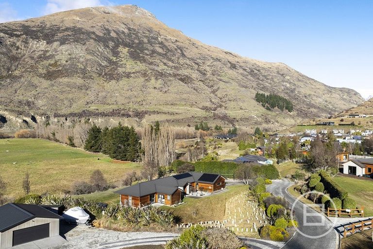 Photo of property in 50 Judge And Jury Drive, Lake Hayes, Queenstown, 9304