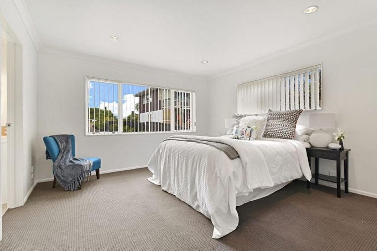 Photo of property in 58 Blanes Road, Weymouth, Auckland, 2103