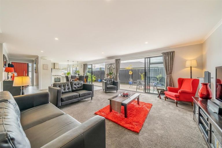 Photo of property in 12 Fenwick Crescent, Wallaceville, Upper Hutt, 5018