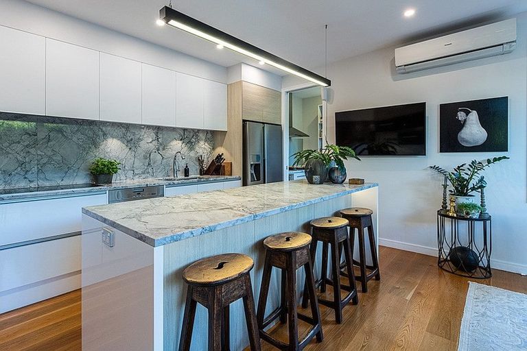 Photo of property in 4a Rothesay Bay Road, Rothesay Bay, Auckland, 0630