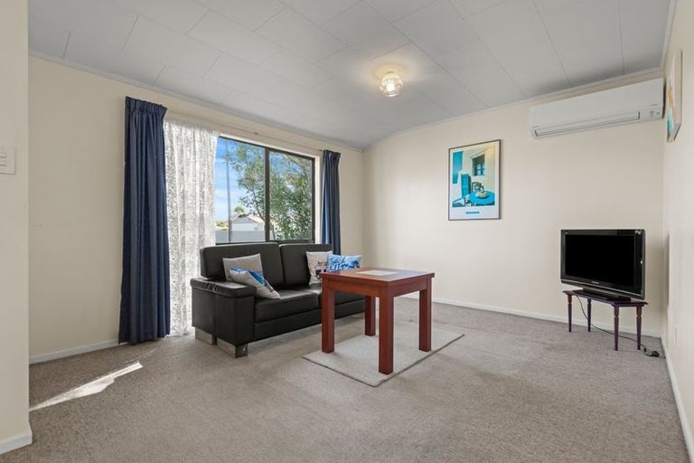 Photo of property in 3 Ruanui Street, Himatangi Beach, Foxton, 4891