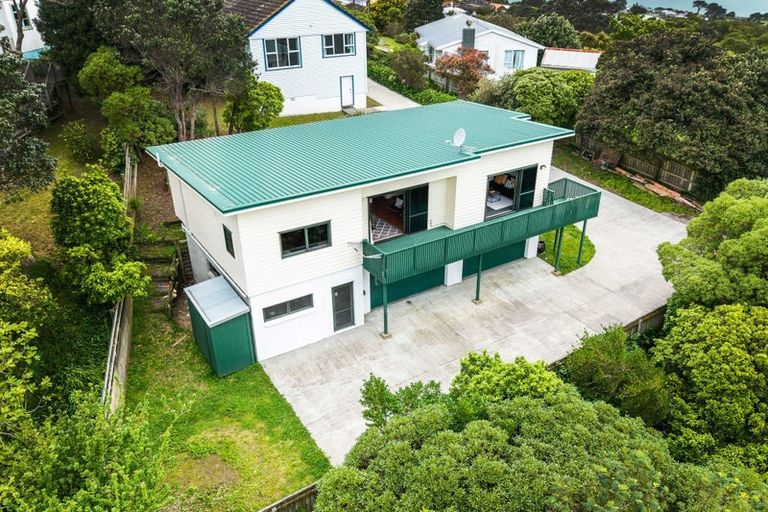 Photo of property in 25a Hiwi Crescent, Titahi Bay, Porirua, 5022